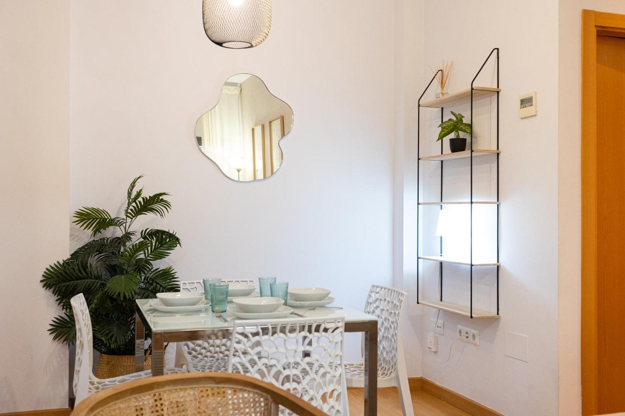 Holidays2Malaga Victoria Next Old Town High Speed Wifi Extérieur photo